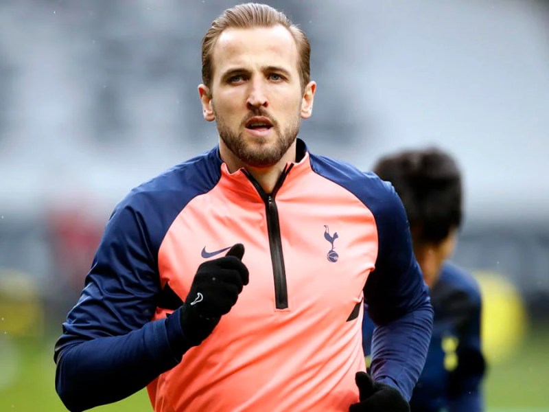 Kane to stay? Tottenham REJECT €100m bid from Bayern.