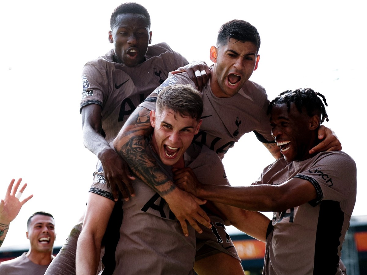 Tottenham team news ahead of United clash this afternoon